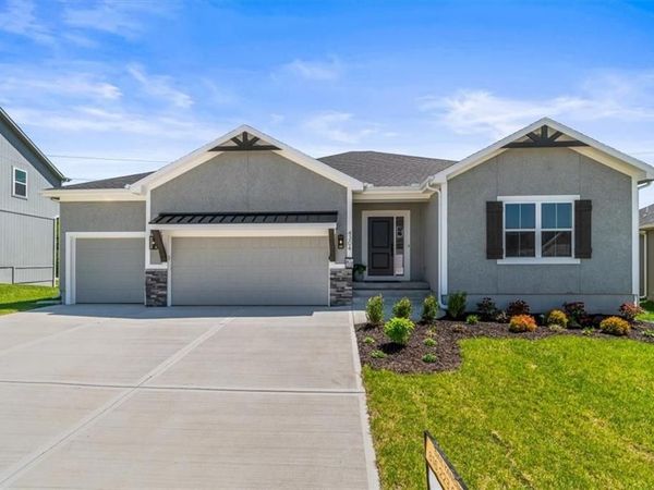 4304 SE Adams Drive, Blue Springs, MO 64014