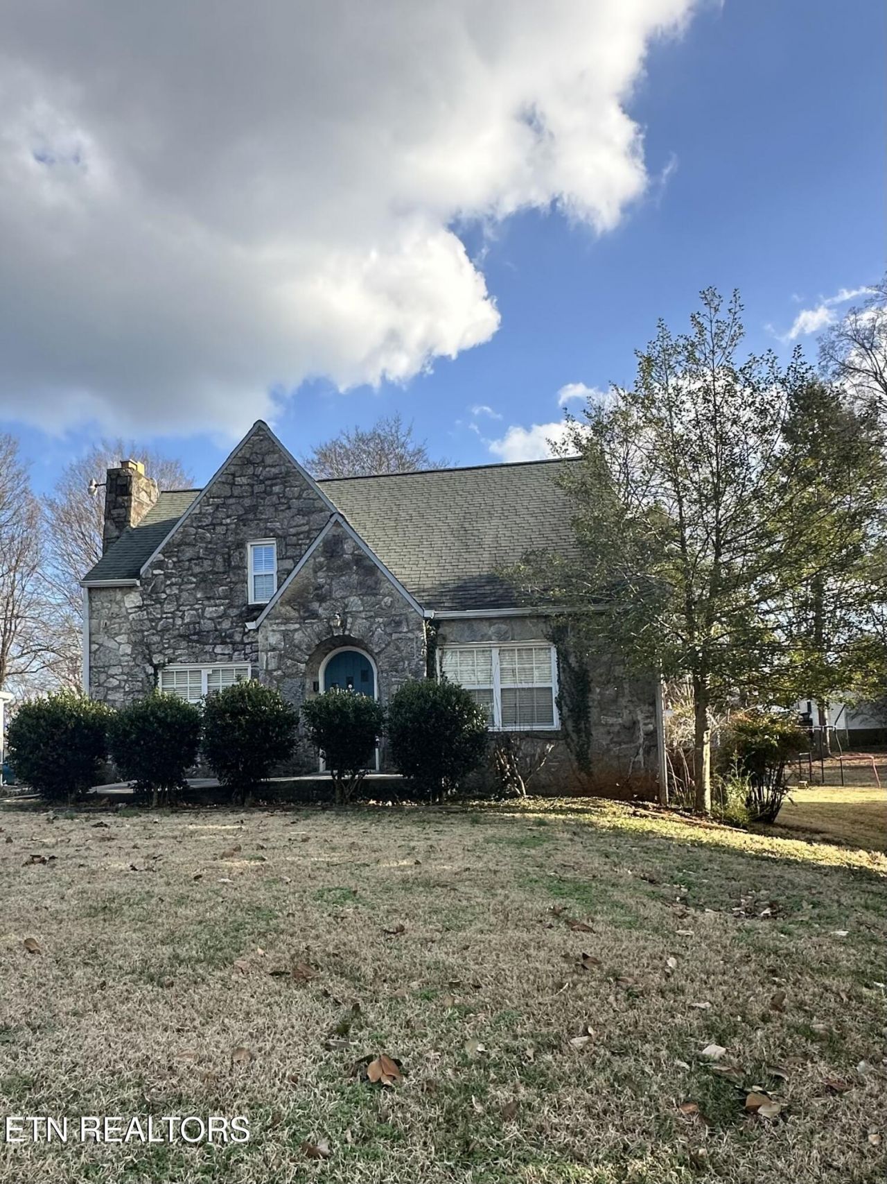 918 Mountain View Ave, Maryville, TN 37803 Main Photo