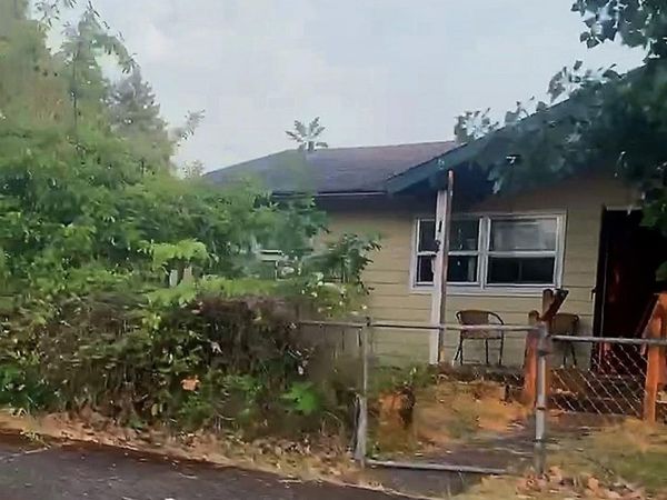 9902 SE Knight St, Portland, OR 97266