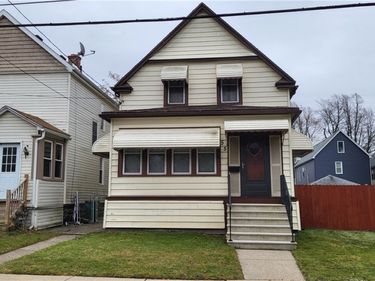 55 Princeton Place, Buffalo, NY 14210