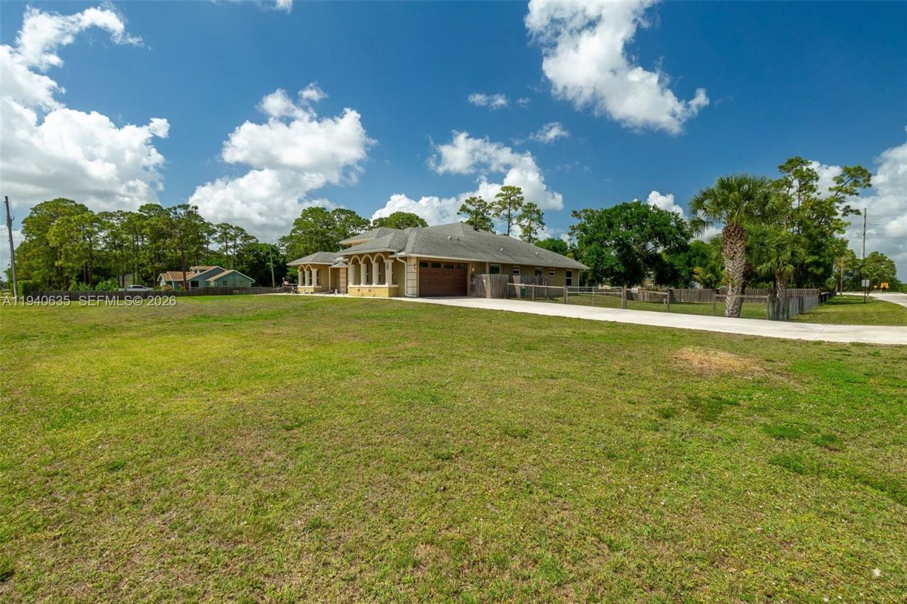 18021 N 49th St N , Loxahatchee, FL 33470 Photo