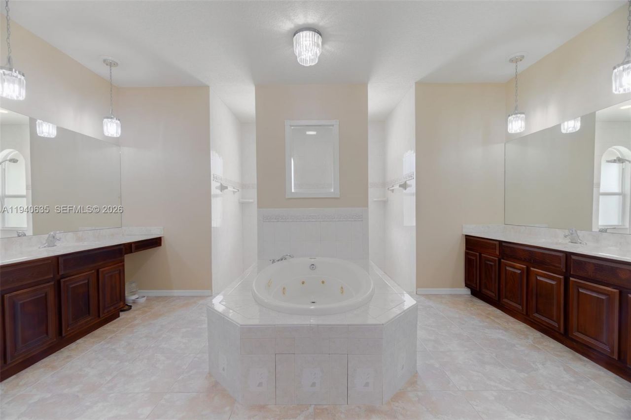 18021 N 49th St N , Loxahatchee, FL 33470 Photo