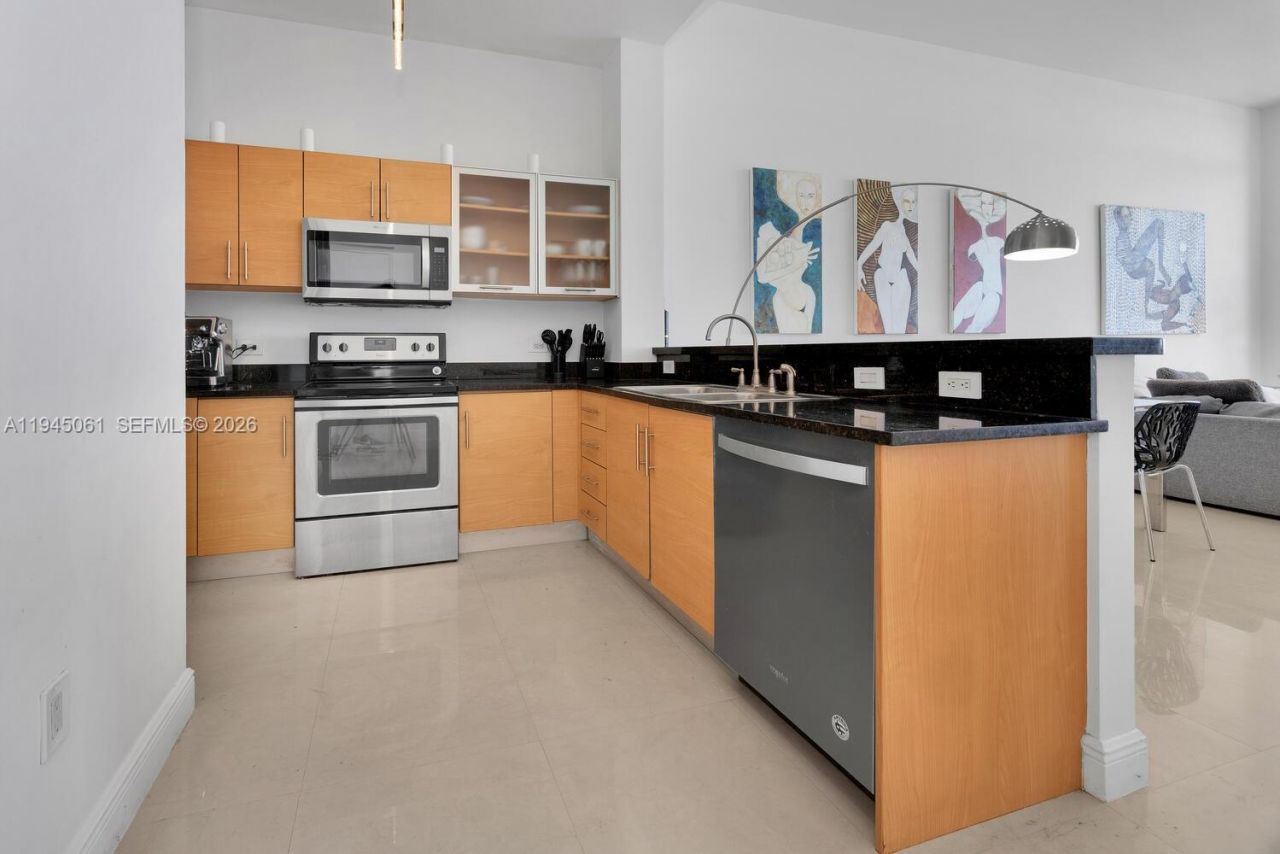 725 NE 22nd St, Unit PH2B, Miami, FL 33137 Photo