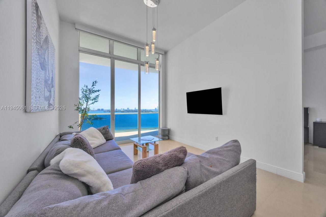 725 NE 22nd St, Unit PH2B, Miami, FL 33137 Photo