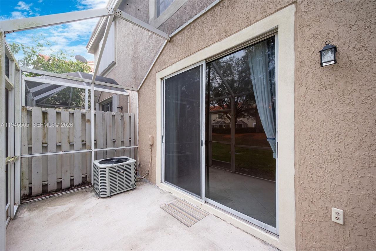 1210 Sorrento Dr, Weston, FL 33326 Photo