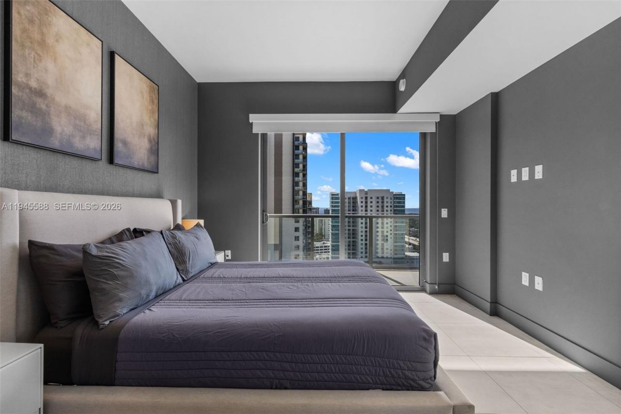 239 SW 9th St, Unit 2102, Miami, FL 33130 Photo