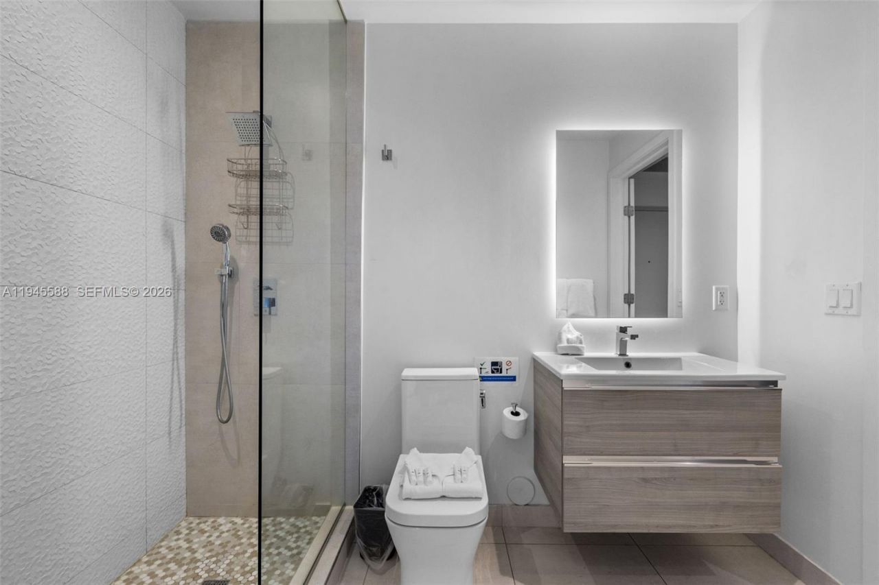 239 SW 9th St, Unit 2102, Miami, FL 33130 Photo