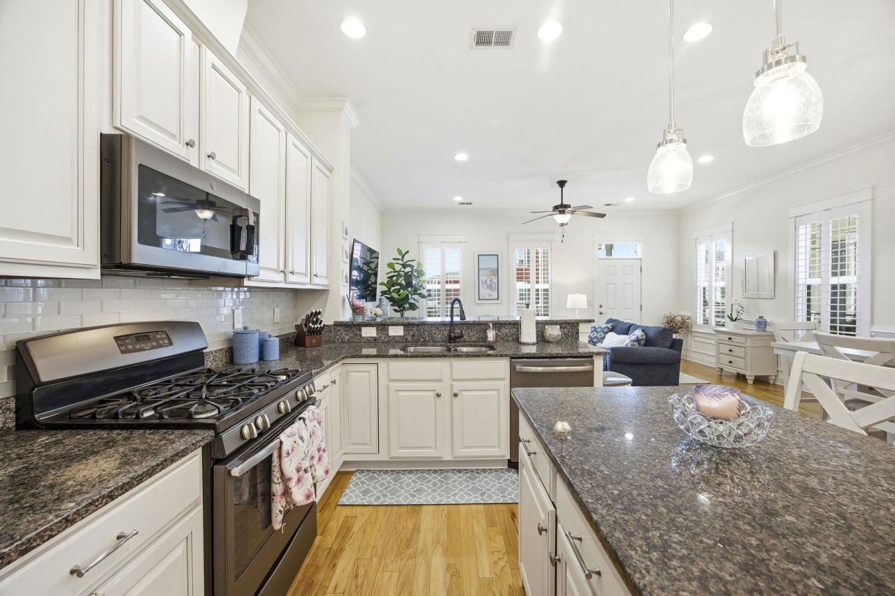 764 Shine Ave. Photo 10