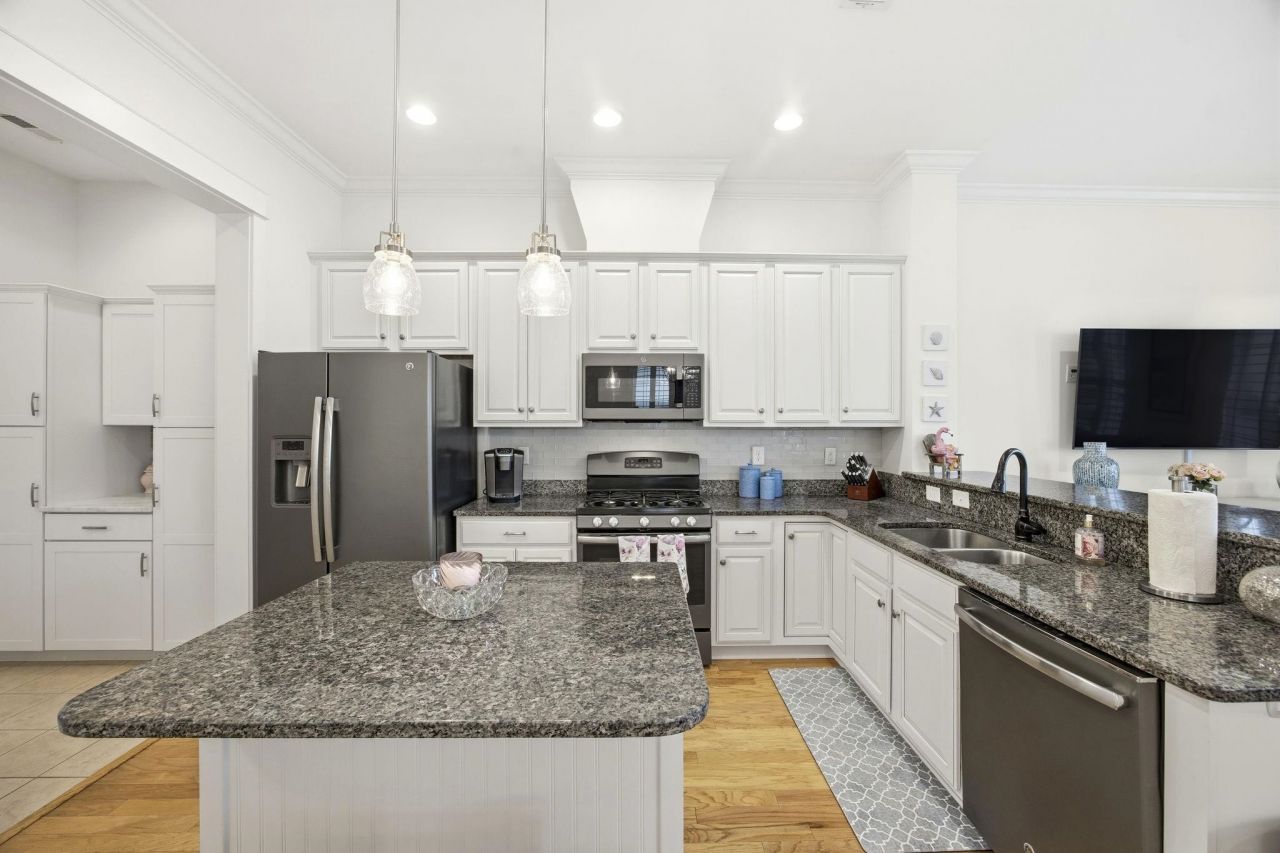 764 Shine Ave. Photo 11