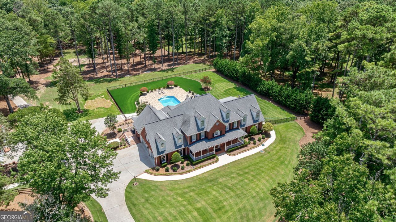 2391 Rabbit Farm Circle, Loganville, GA 30052 Main Photo