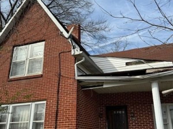 60 W Walnut St, Erin, TN 37061