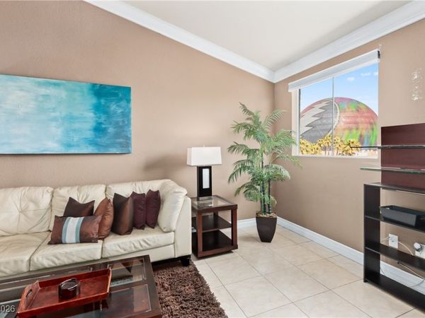 210 E Flamingo Road, Unit 425, Las Vegas, NV 89169