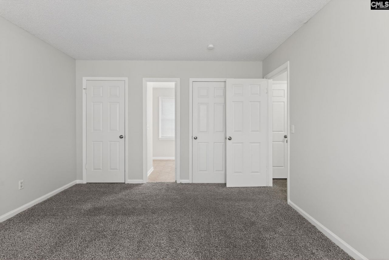 231 Pond Ridge Road E Photo 16