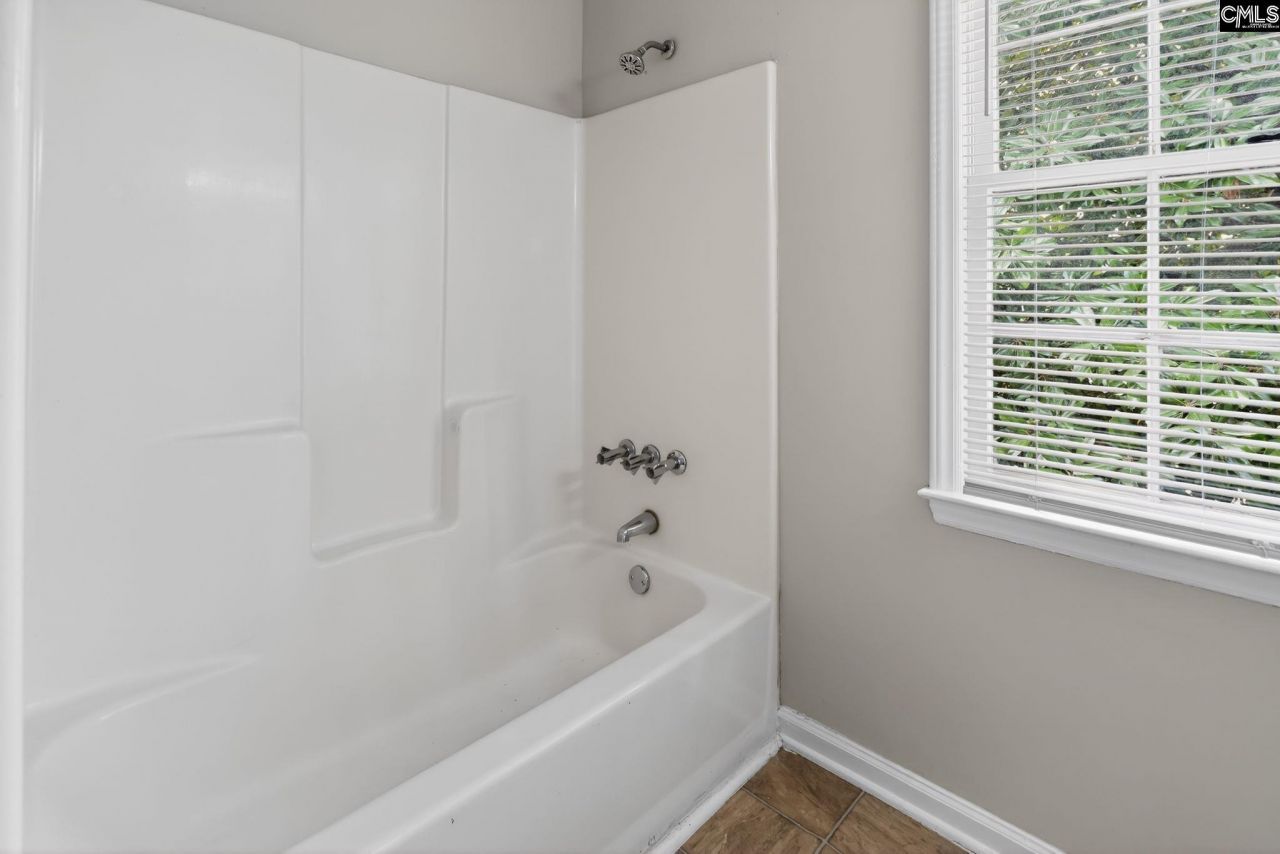 231 Pond Ridge Road E Photo 19