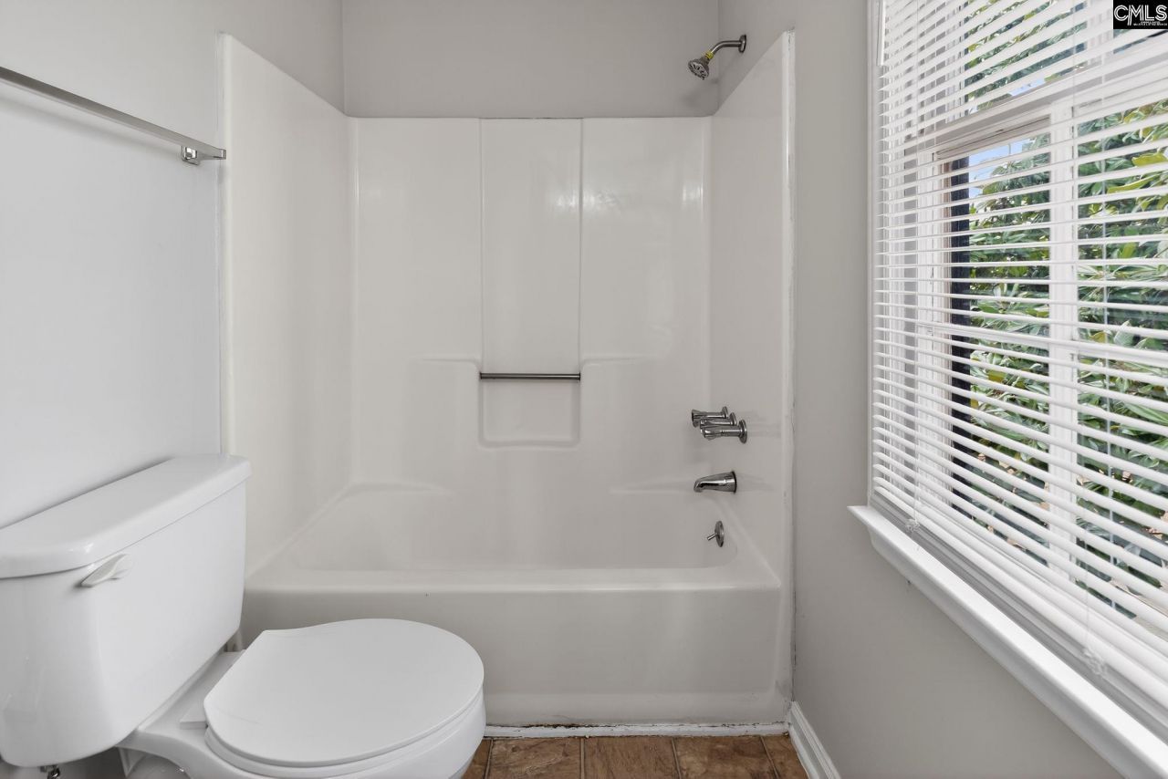 231 Pond Ridge Road E Photo 22