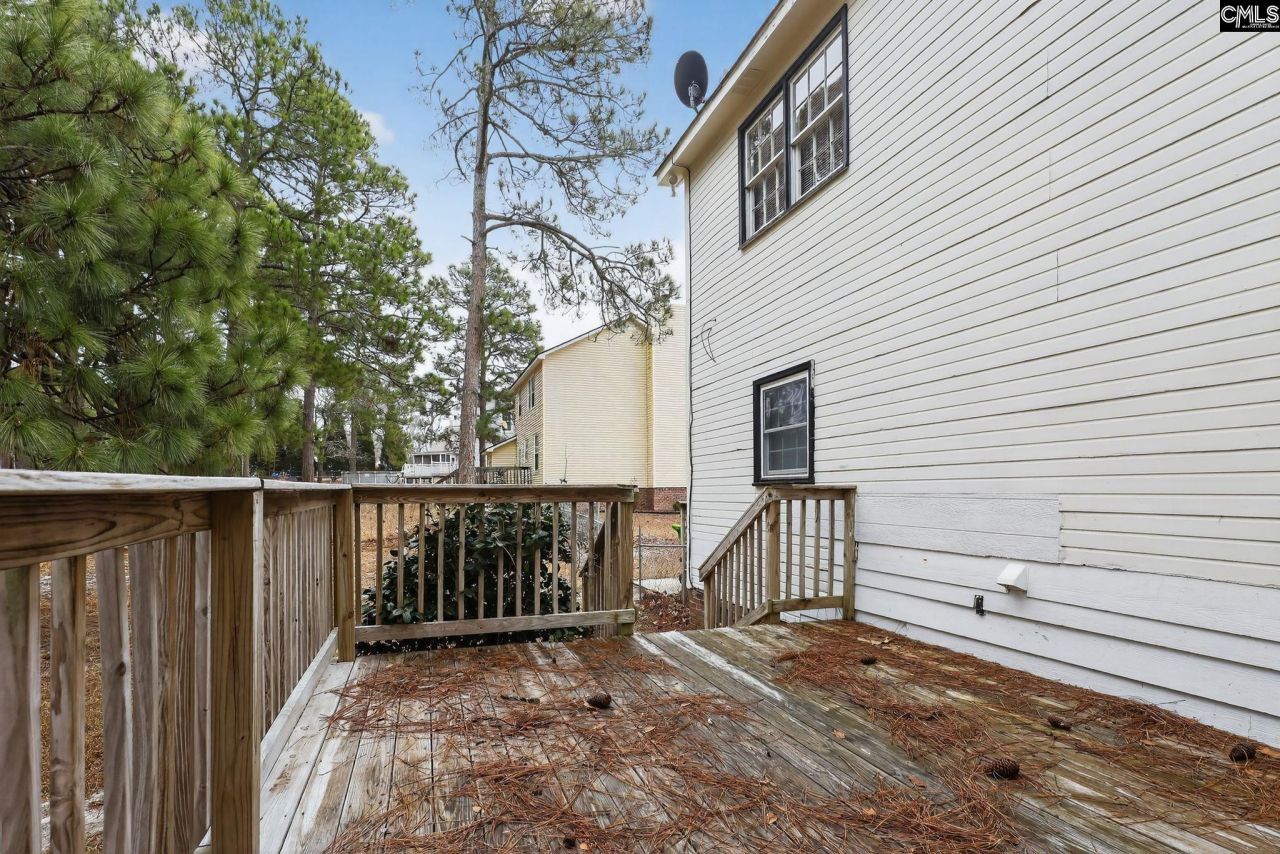 231 Pond Ridge Road E Photo 32