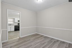 231 Pond Ridge Road E photo 4