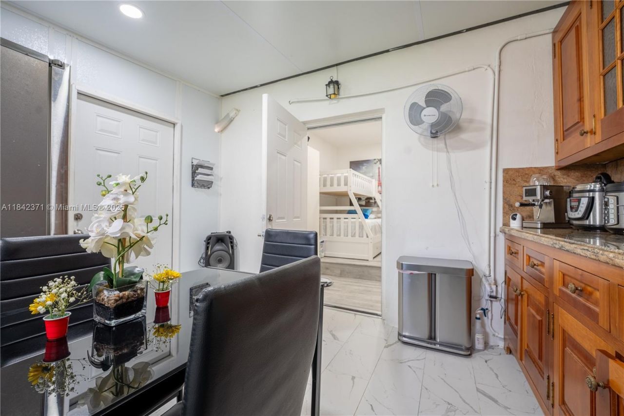 9441 Caribbean Blvd, Cutler Bay, FL 33189 Photo