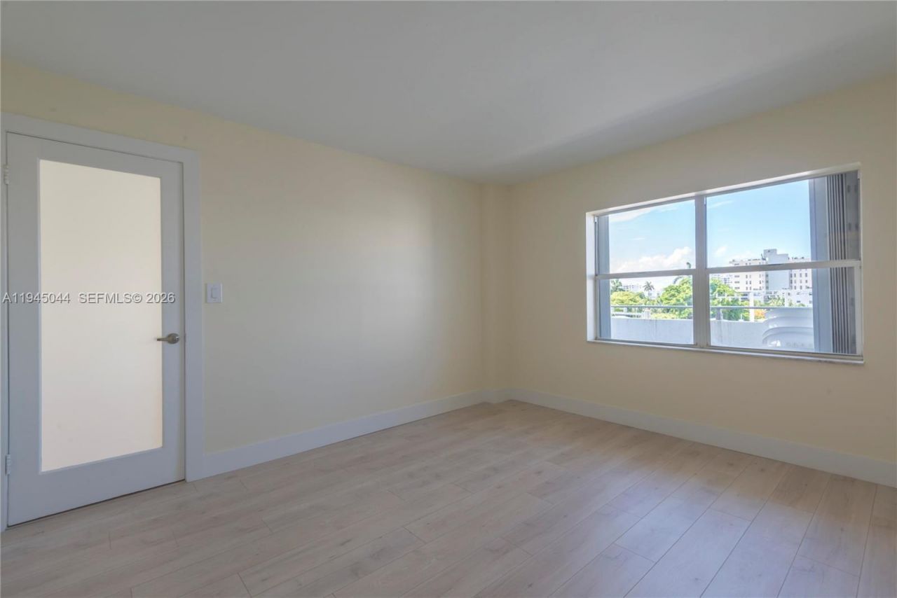 1200 14th St , Unit 5E, Miami Beach, FL 33139 Photo