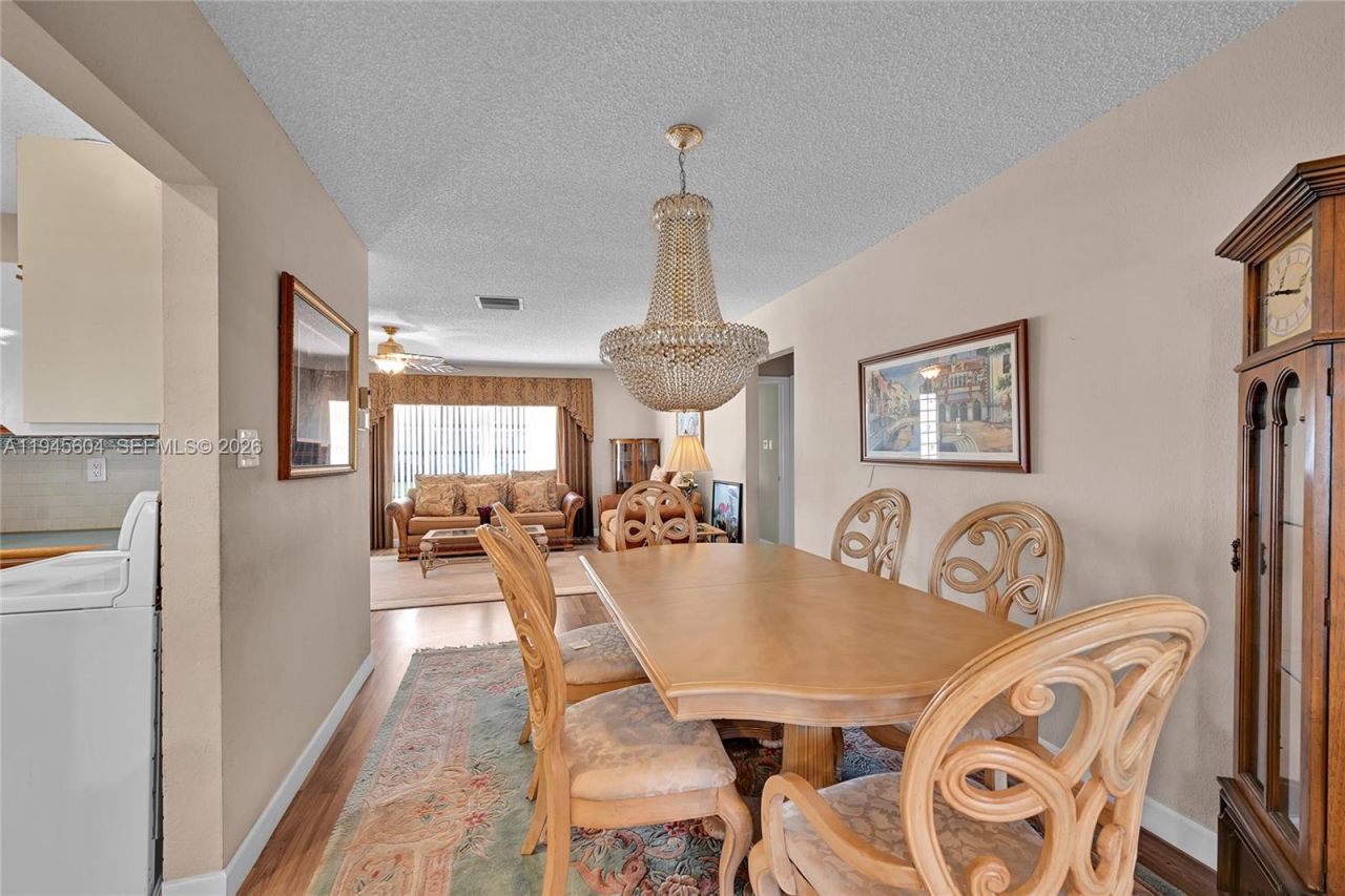 7109 NW 75th St, Tamarac, FL 33321 Photo