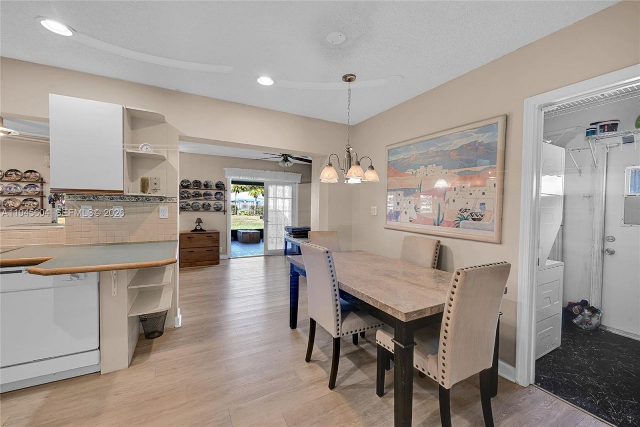 7109 NW 75th St, Tamarac, FL 33321 Photo