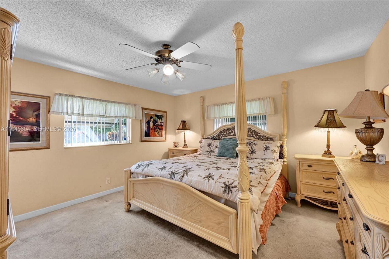 7109 NW 75th St, Tamarac, FL 33321 Photo