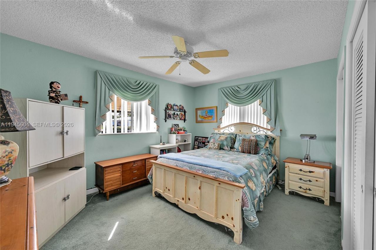 7109 NW 75th St, Tamarac, FL 33321 Photo