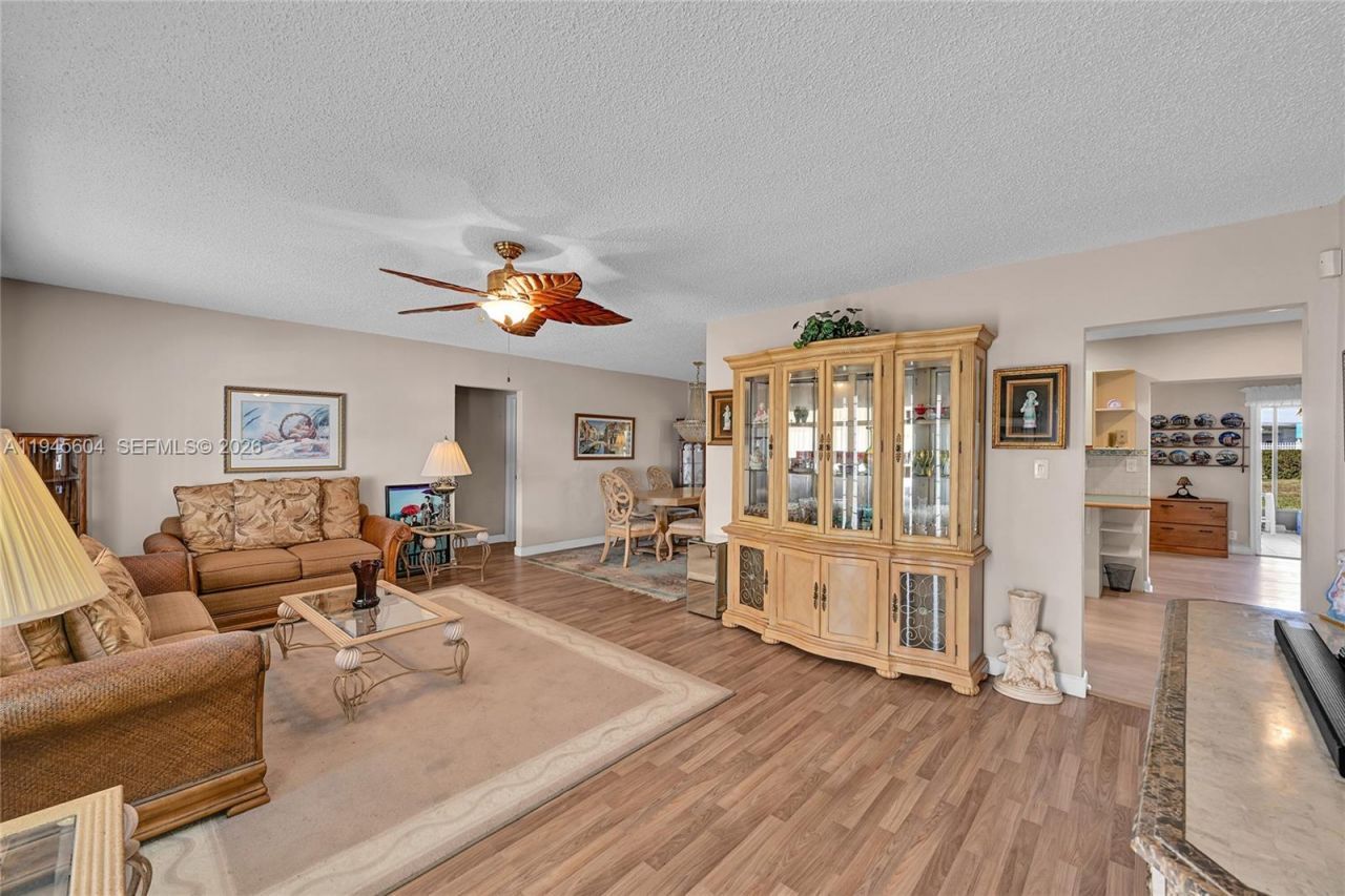 7109 NW 75th St, Tamarac, FL 33321 Photo