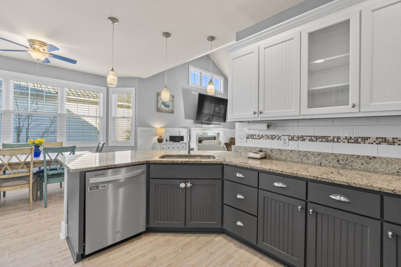 331 Waties Dr. Photo 17