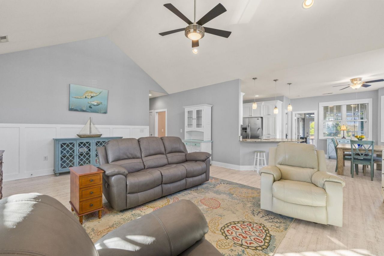 331 Waties Dr. Photo 7