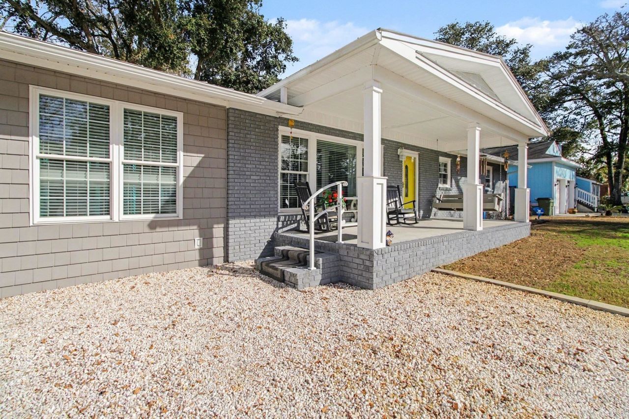 616 3rd Ave. N Photo 3