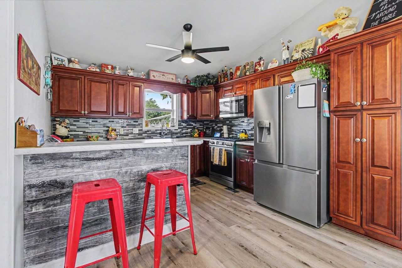 616 3rd Ave. N Photo 9