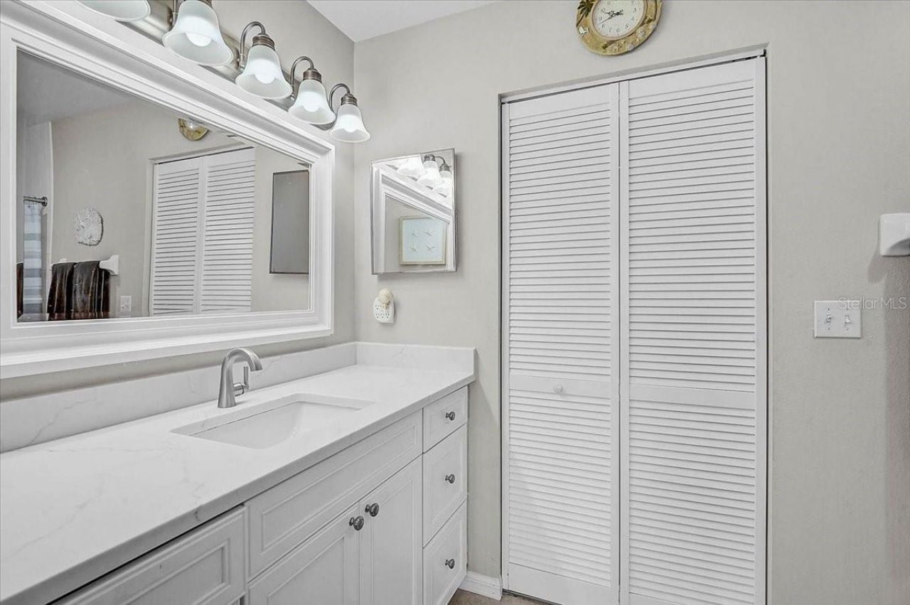 4219 Caddie Drive E, Unit 204, Bradenton, FL 34203 Photo