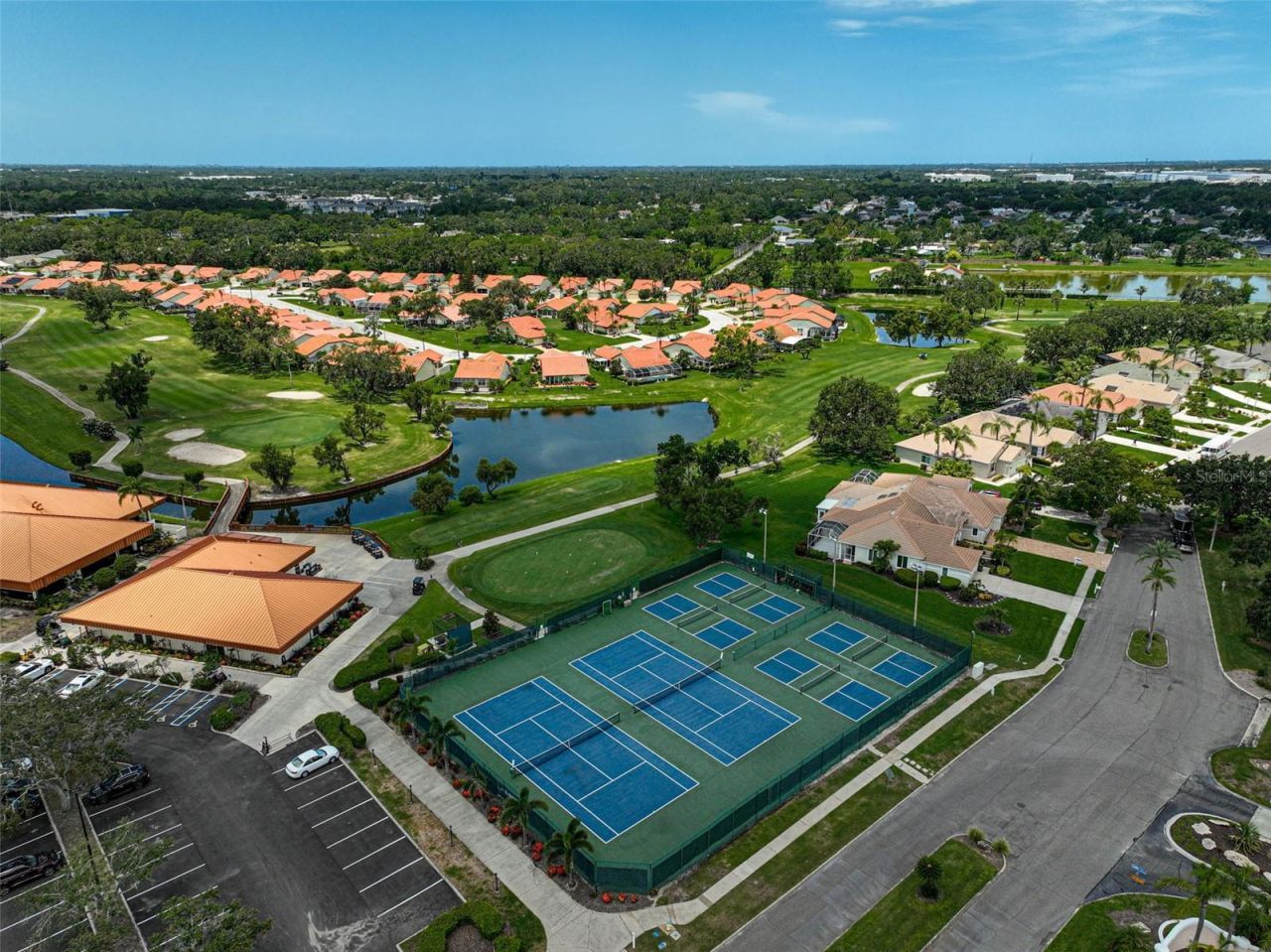 4219 Caddie Drive E, Unit 204, Bradenton, FL 34203 Photo