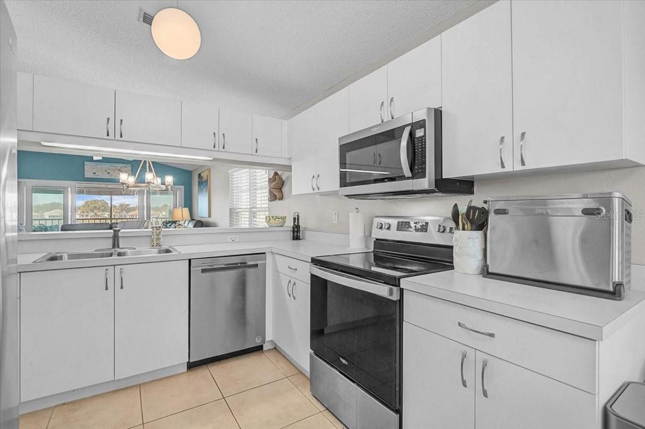 4219 Caddie Drive E, Unit 204, Bradenton, FL 34203 Photo