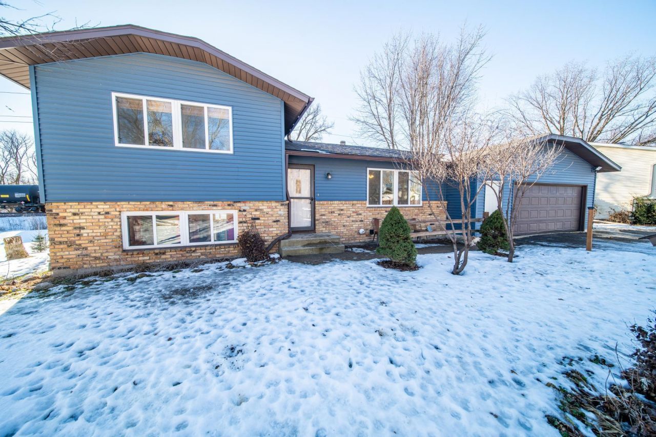 706 1st Street Ne, Kasson, MN 55944 Main Photo