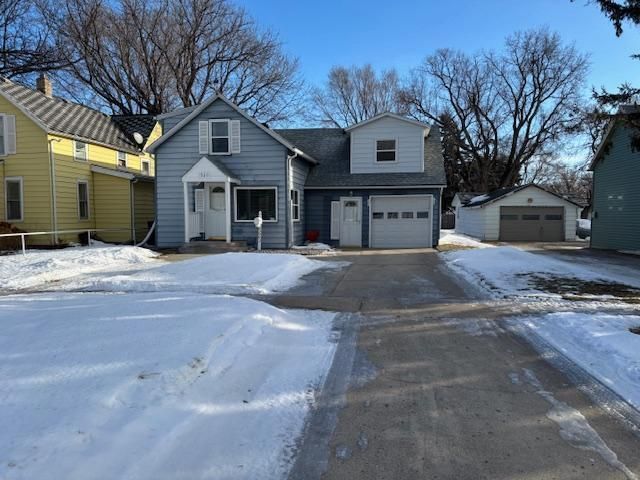520 17th Street N, Moorhead, MN 56560 Main Photo