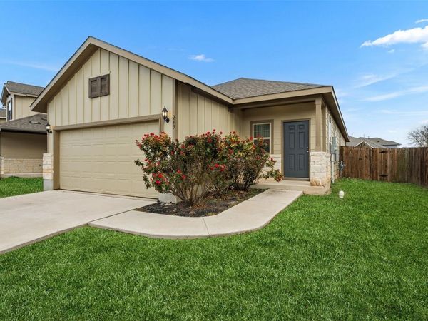 245 La Dera DR, Liberty Hill, TX 78642