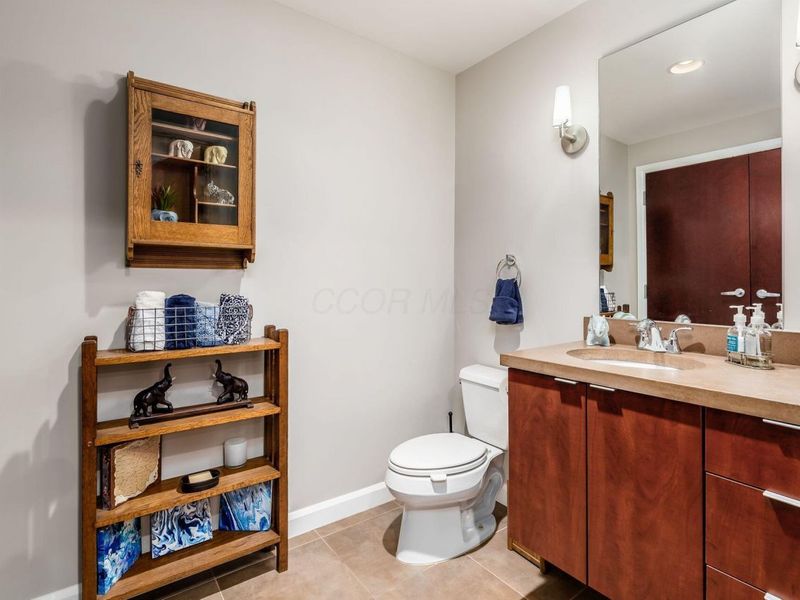 845 N High Street, Unit 404, Columbus, OH 43215 Photo 13