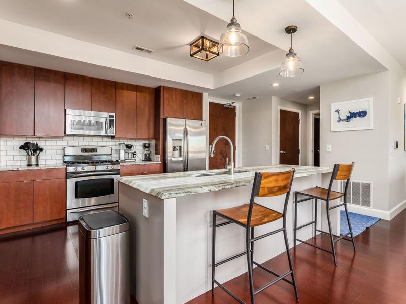 845 N High Street, Unit 404, Columbus, OH 43215 Photo 2