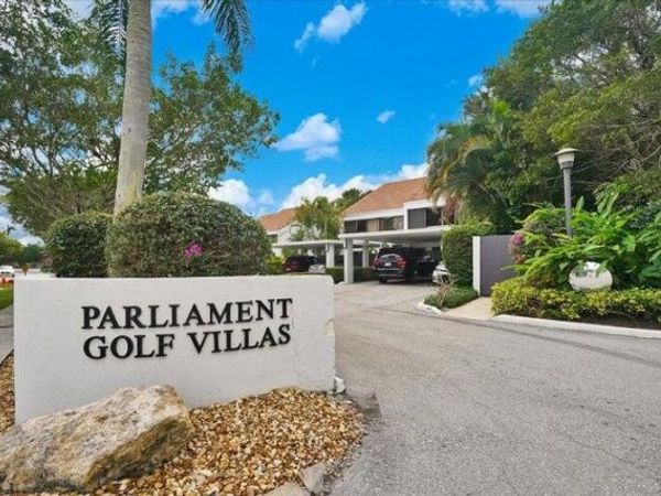 2517 Presidential Way, Unit B, West Palm Beach, FL 33401