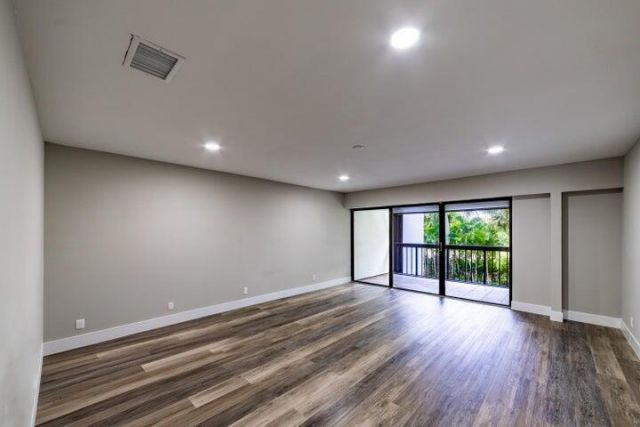 2517 Presidential Way, Unit B, West Palm Beach, FL 33401 Photo