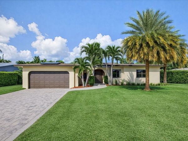 301 SE 8th Court, Pompano Beach, FL 33060