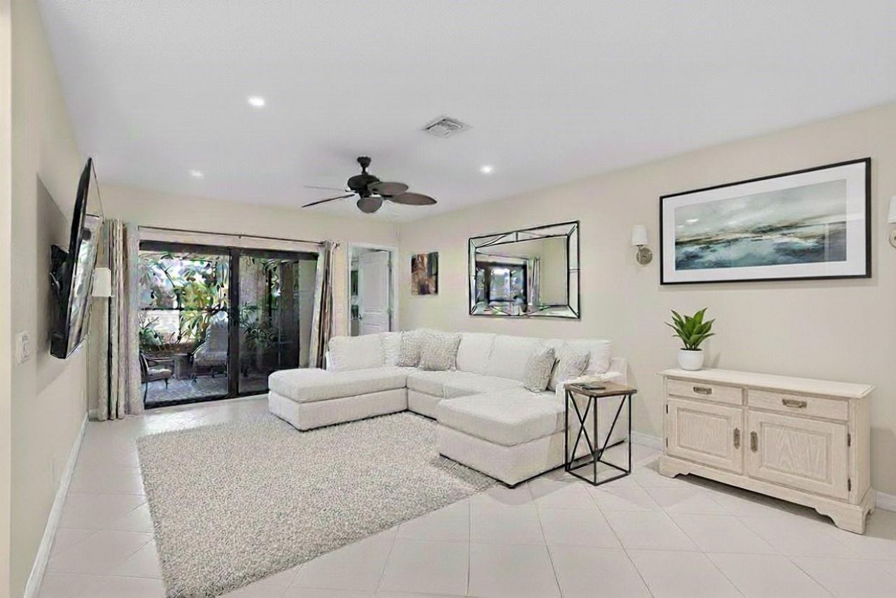 301 SE 8th Court, Pompano Beach, FL 33060 Photo