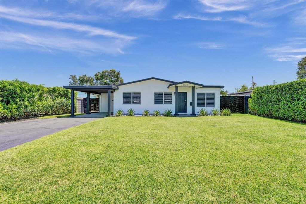 6740 Custer, Hollywood, FL 33024 Photo