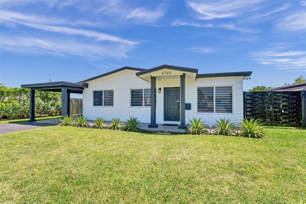 6740 Custer, Hollywood, FL 33024 Photo