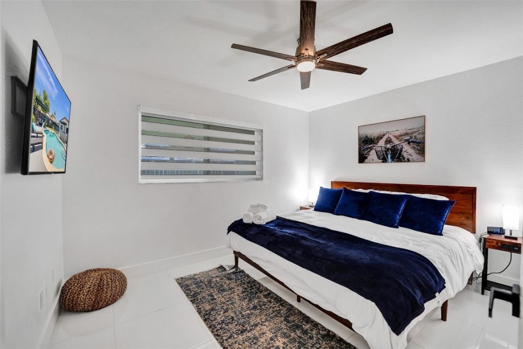 6740 Custer, Hollywood, FL 33024 Photo