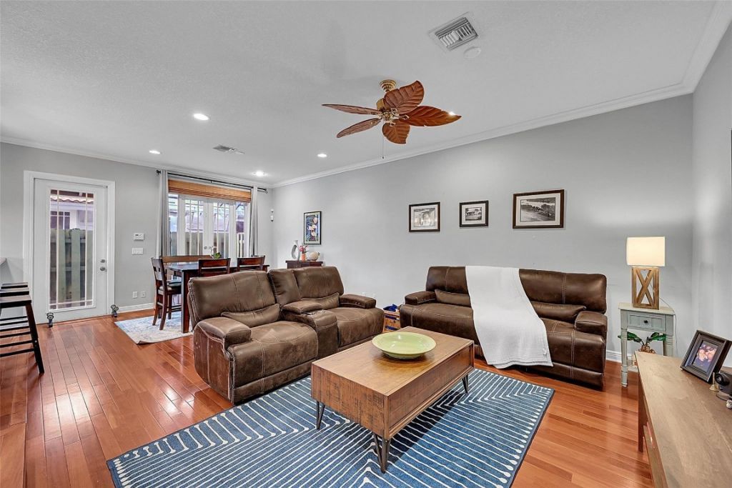 1110 SE 4th Avenue, Unit 1110, Fort Lauderdale, FL 33316 Photo