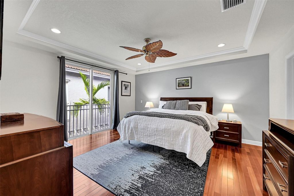 1110 SE 4th Avenue, Unit 1110, Fort Lauderdale, FL 33316 Photo