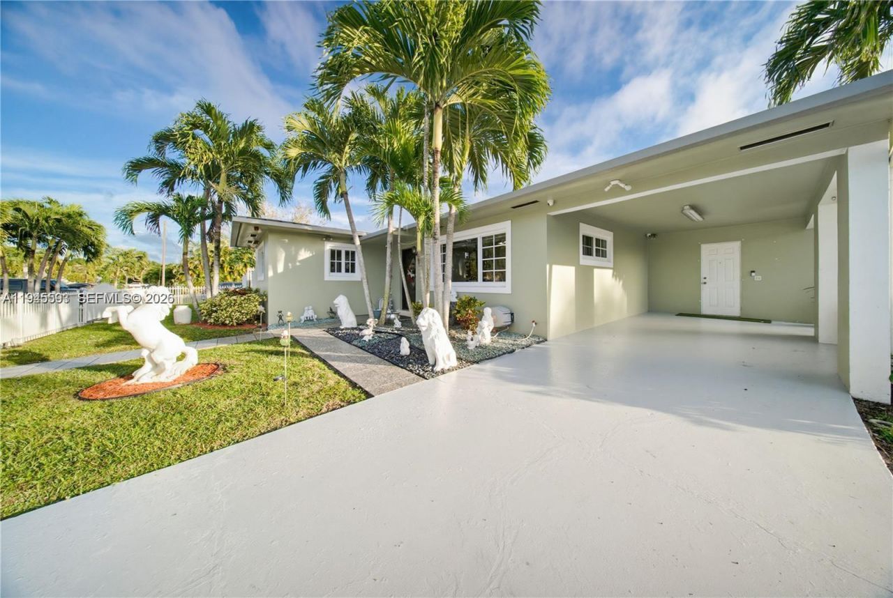 300 NE 175th St, North Miami Beach, FL 33162 Photo
